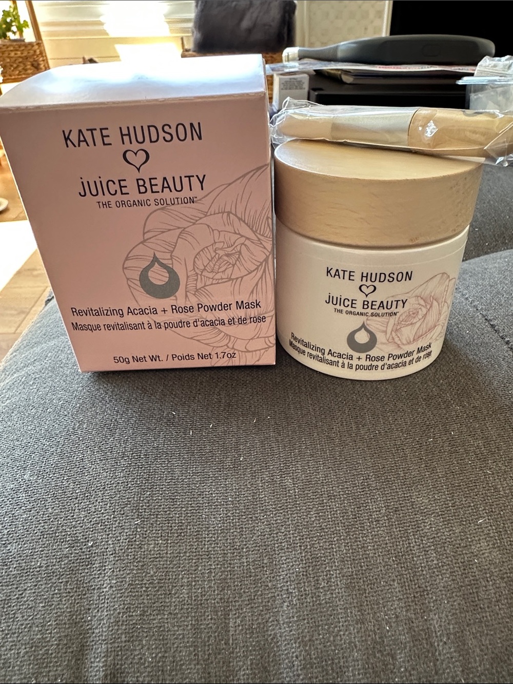 NIB KATE HUDSON+JUICE BEAUTY ACACIA+ROSE POWDER MASK.